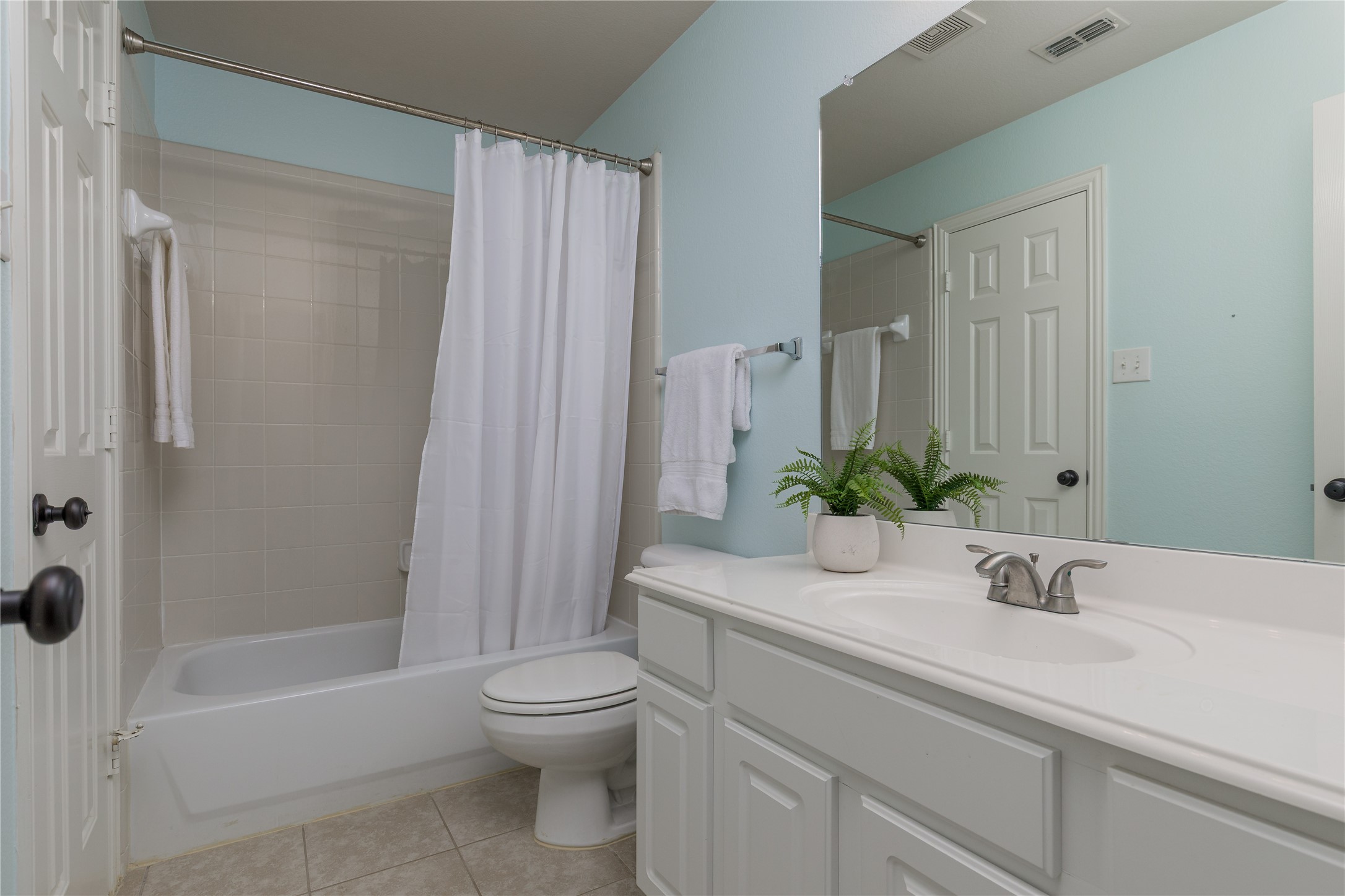 1506 Turning Leaf Lane Garland TX 75040