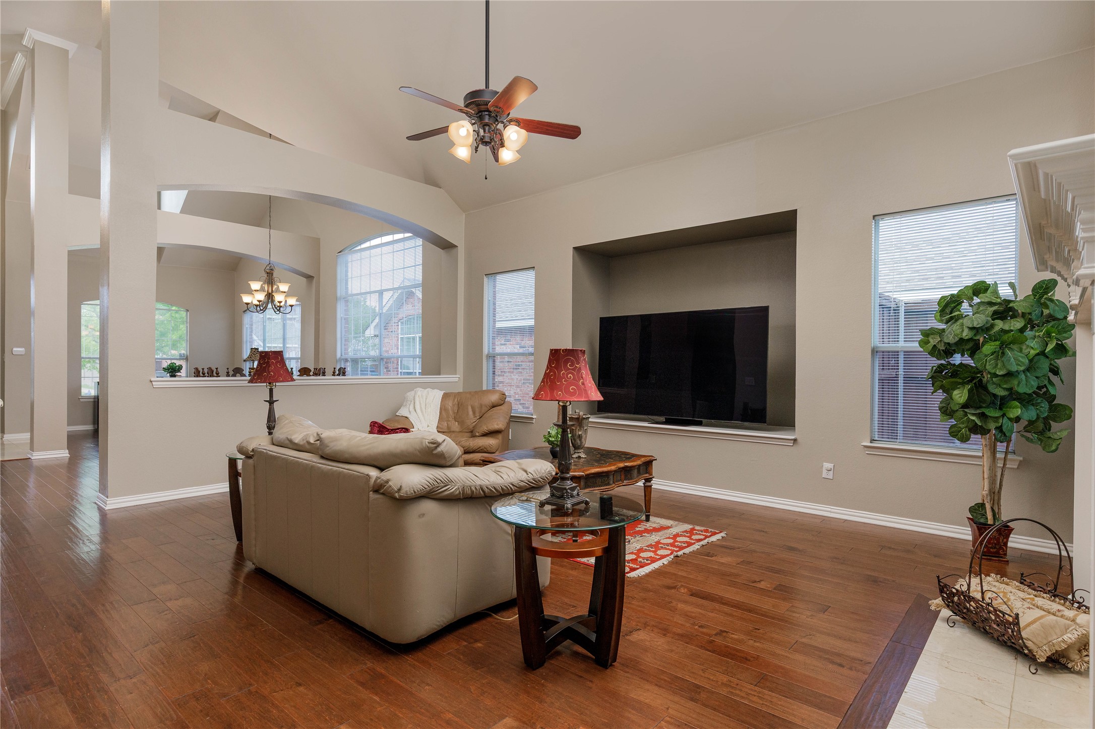 1506 Turning Leaf Lane Garland TX 75040