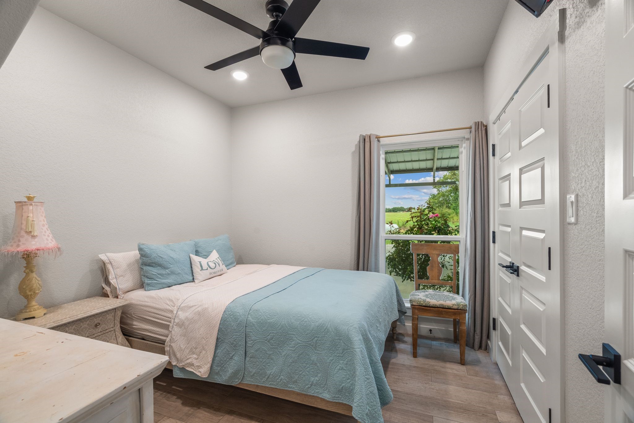 109 County Road 2696 Alvord TX 76225