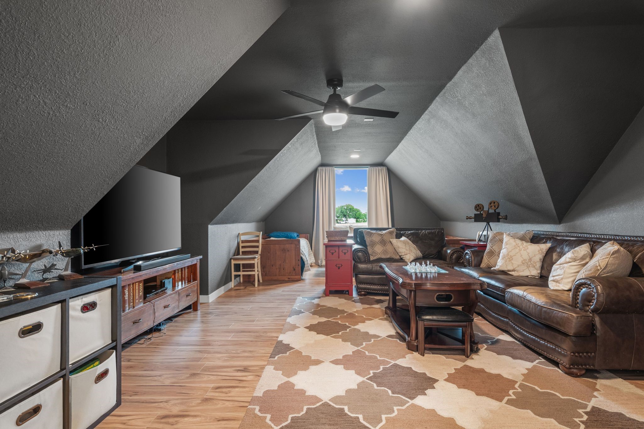 109 County Road 2696 Alvord TX 76225