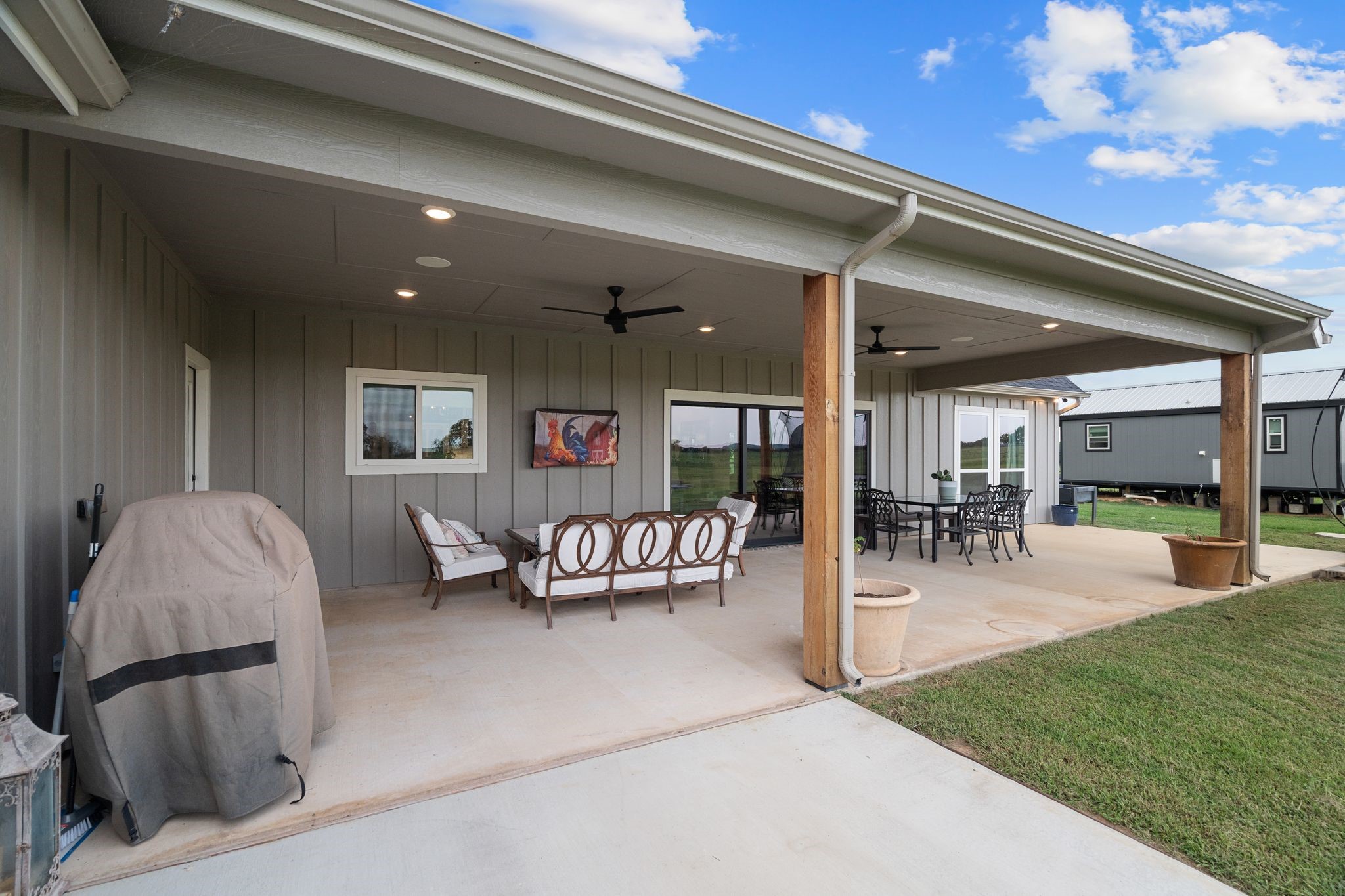 109 County Road 2696 Alvord TX 76225