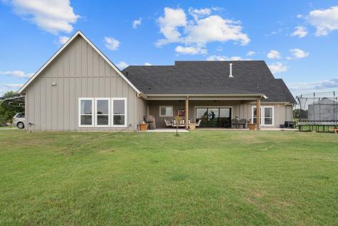 109 County Road 2696 Alvord TX 76225