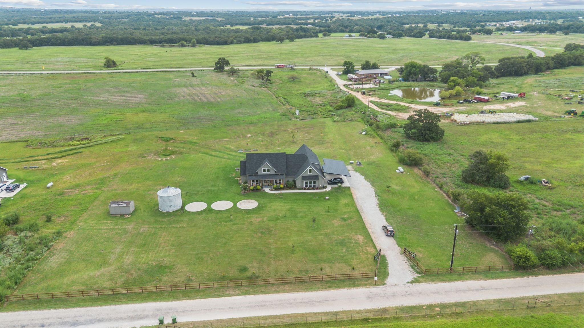 109 County Road 2696 Alvord TX 76225