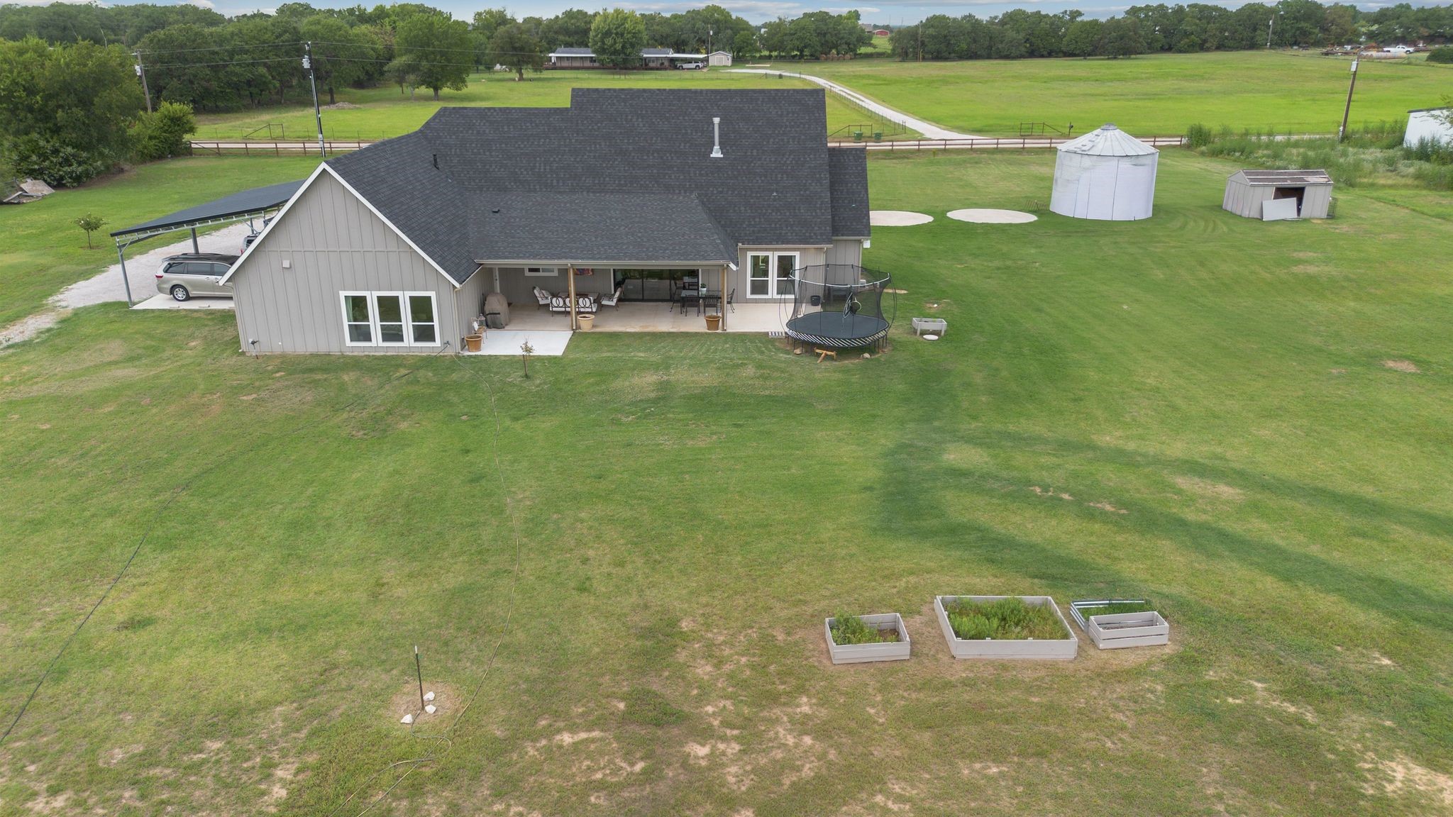 109 County Road 2696 Alvord TX 76225