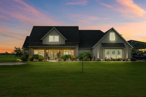 109 County Road 2696 Alvord TX 76225