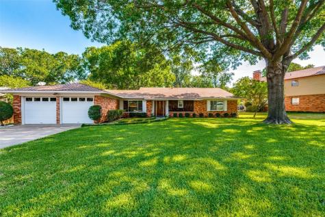 109 Woods Drive Arlington TX 76010
