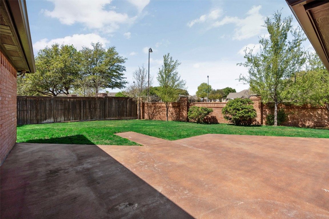 8100 Vine Wood Drive North Richland Hills TX 76182