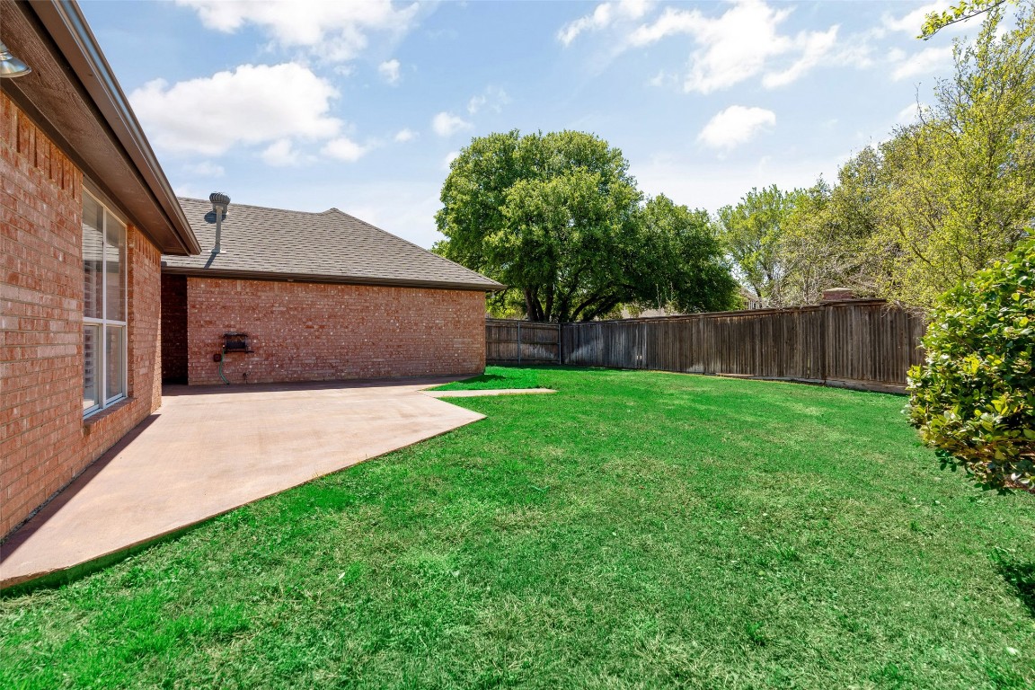 8100 Vine Wood Drive North Richland Hills TX 76182