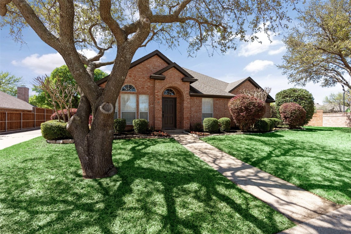 8100 Vine Wood Drive North Richland Hills TX 76182