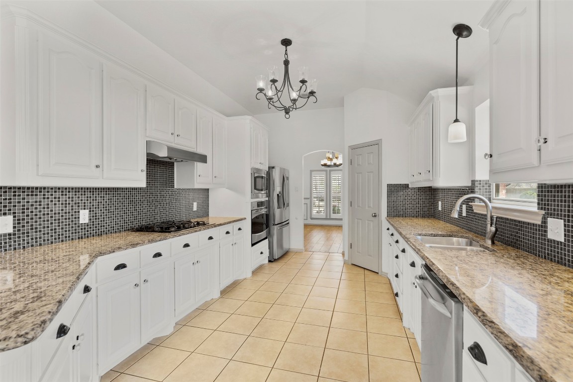 8100 Vine Wood Drive North Richland Hills TX 76182