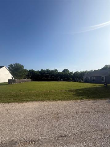 709 W Live Oak Street Alvord TX 76225