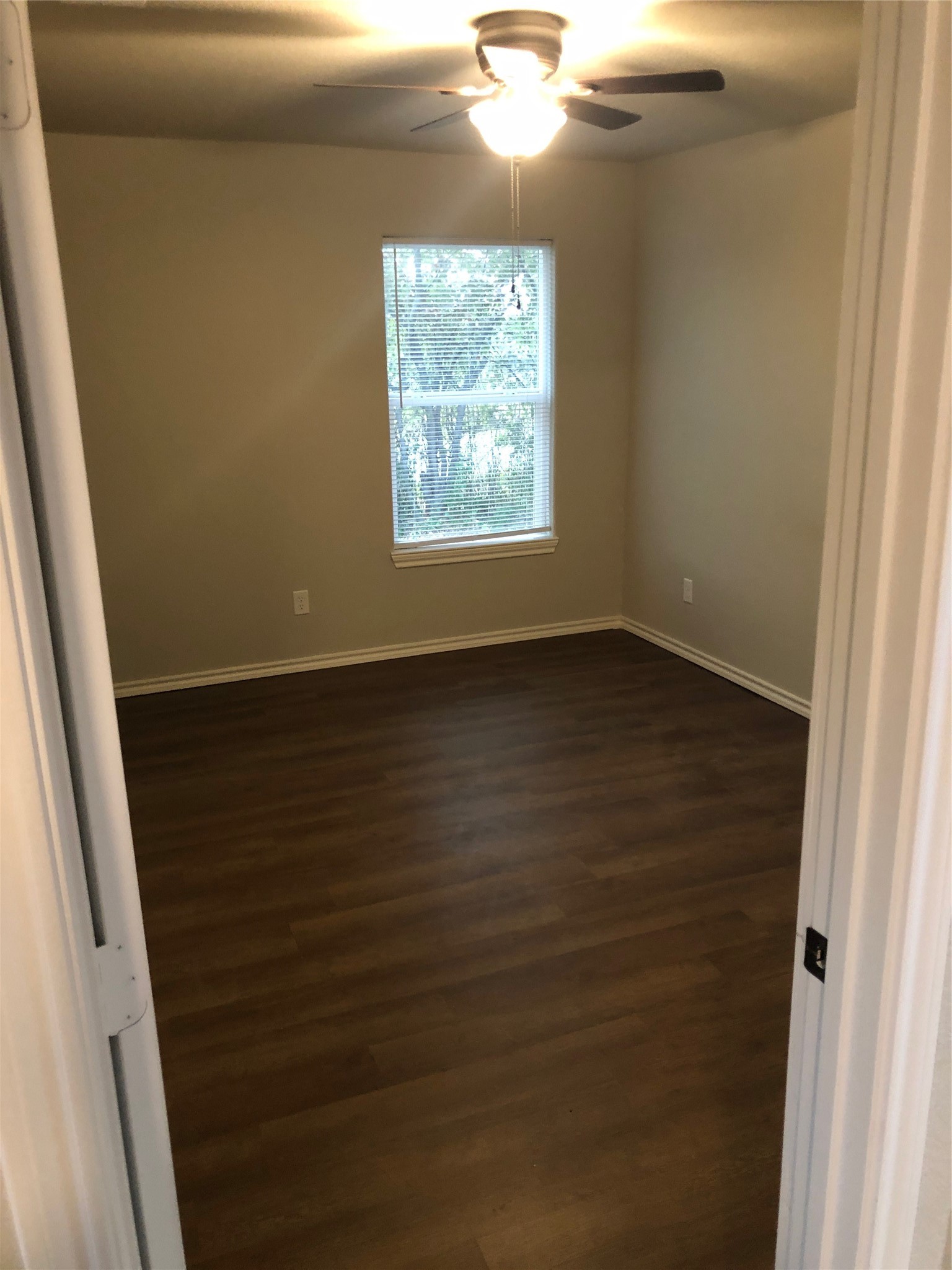 709 W Live Oak Street Alvord TX 76225