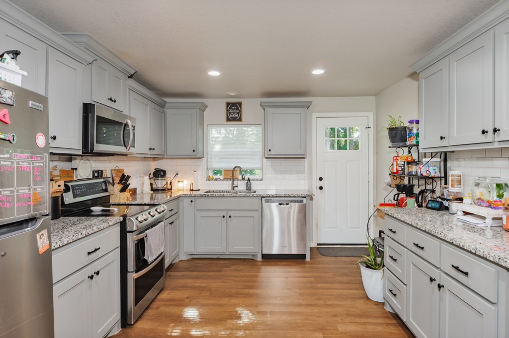709 W Live Oak Street Alvord TX 76225