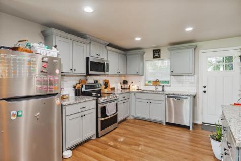 709 W Live Oak Street Alvord TX 76225