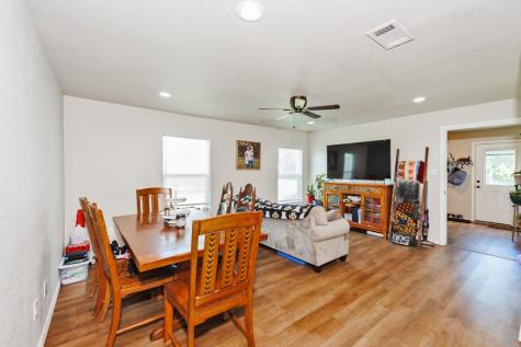 709 W Live Oak Street Alvord TX 76225