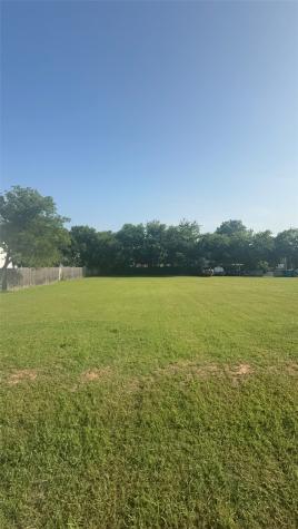 709 W Live Oak Street Alvord TX 76225