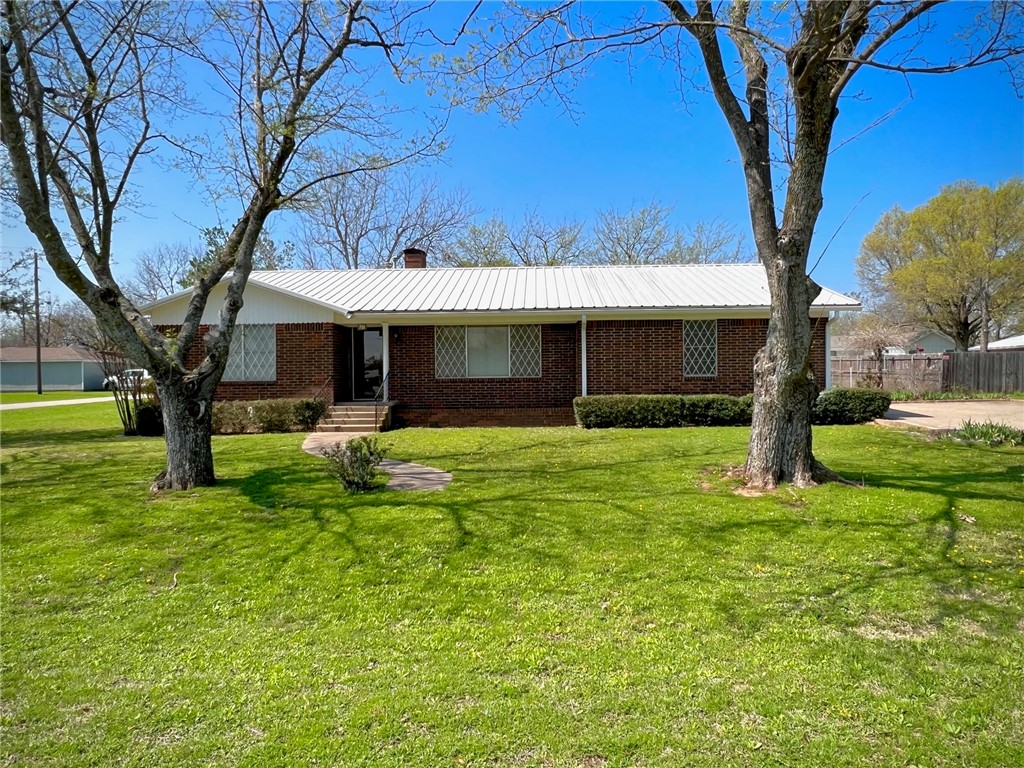 701 N Neches Street Whitney TX 76692