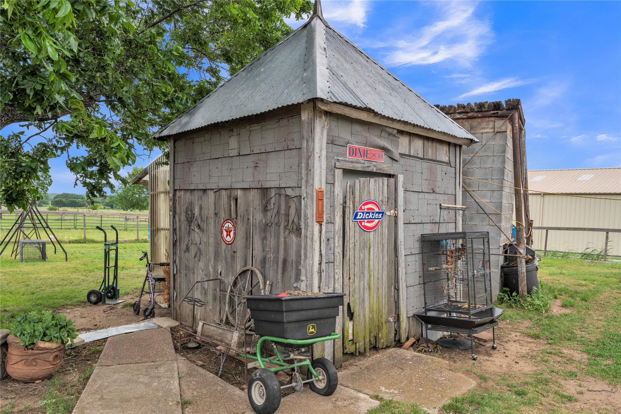 9522 E Fm 174 Bellevue TX 76228