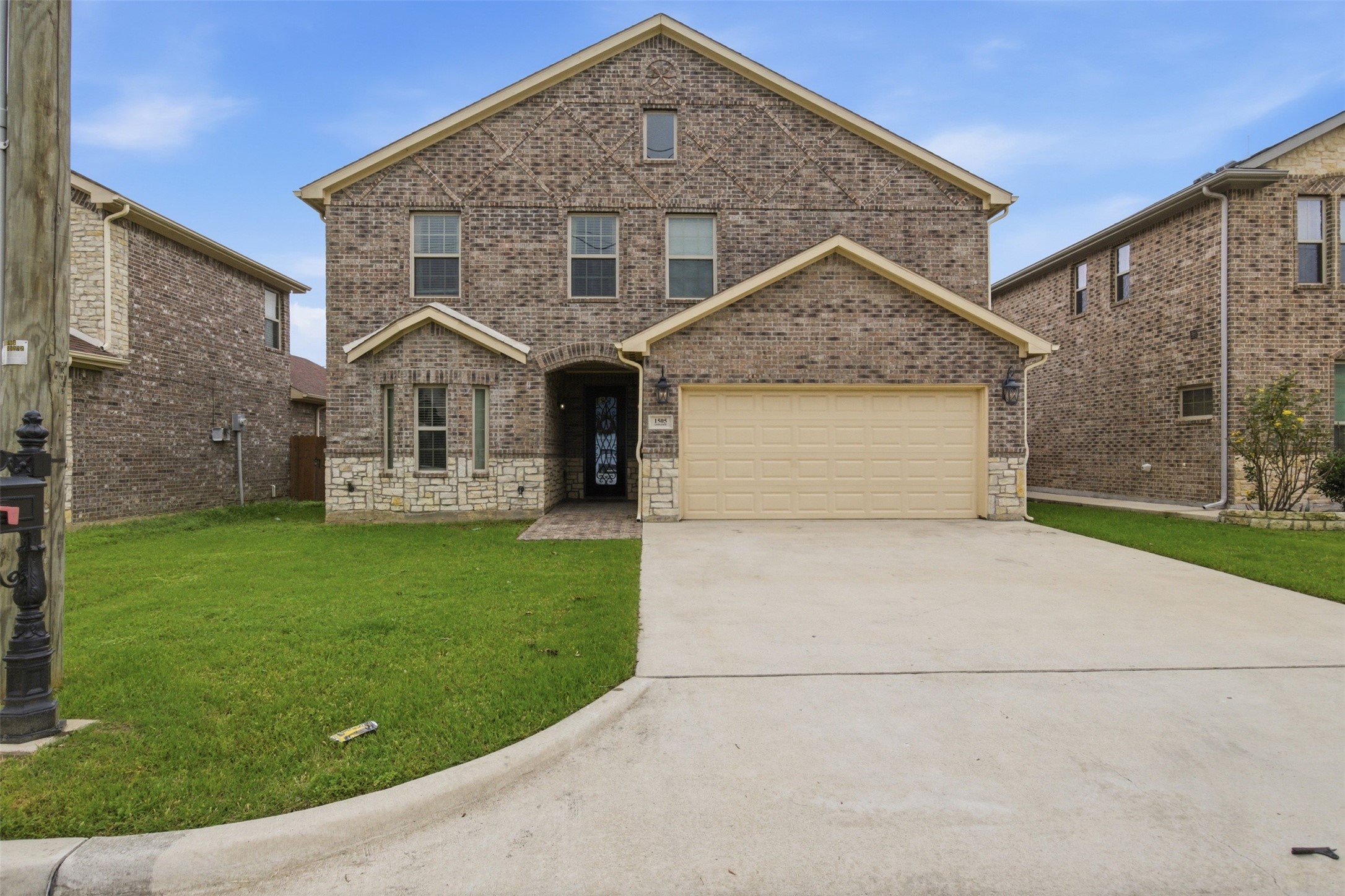 1505 Lakeview Drive Grand Prairie TX 75051