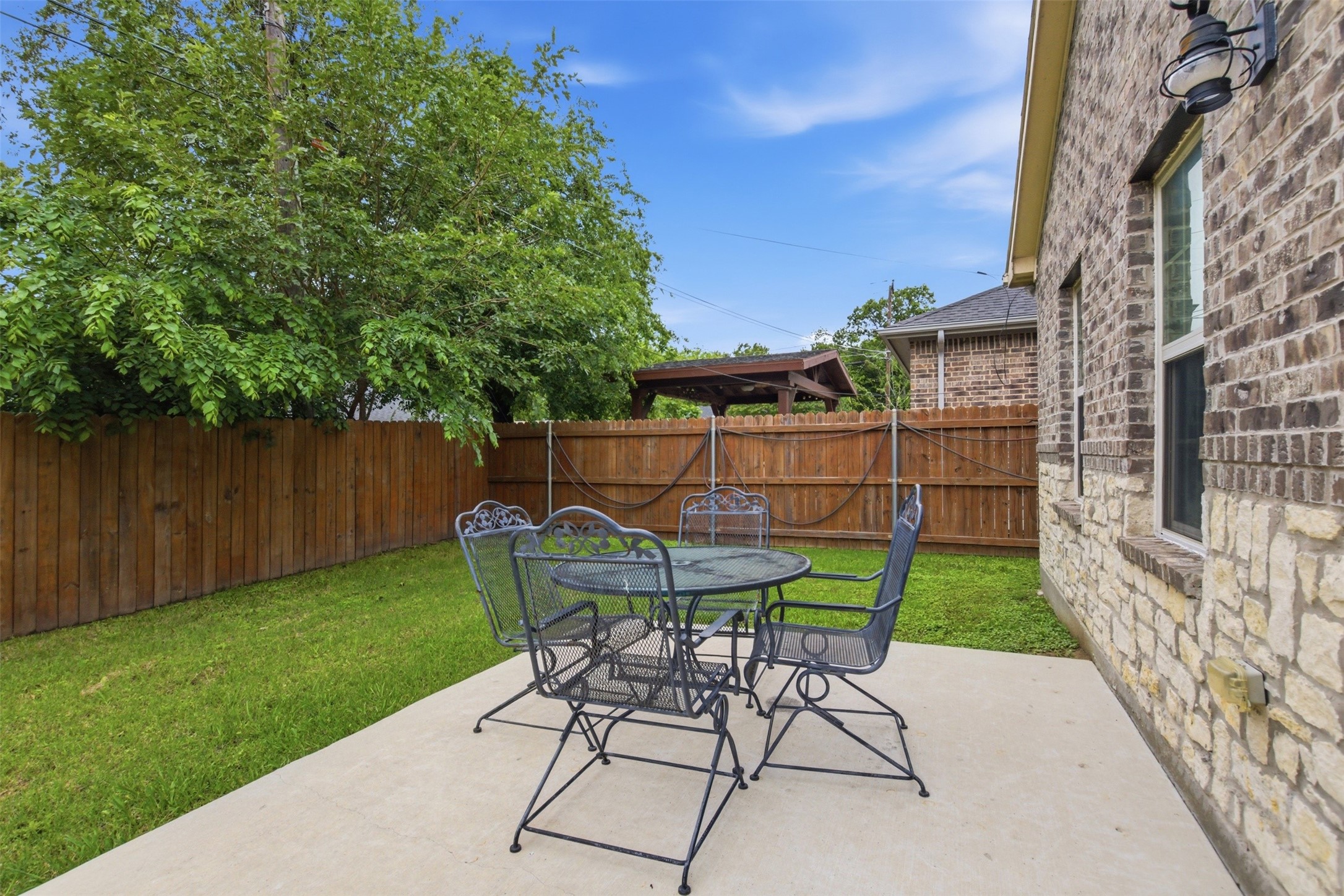 1505 Lakeview Drive Grand Prairie TX 75051
