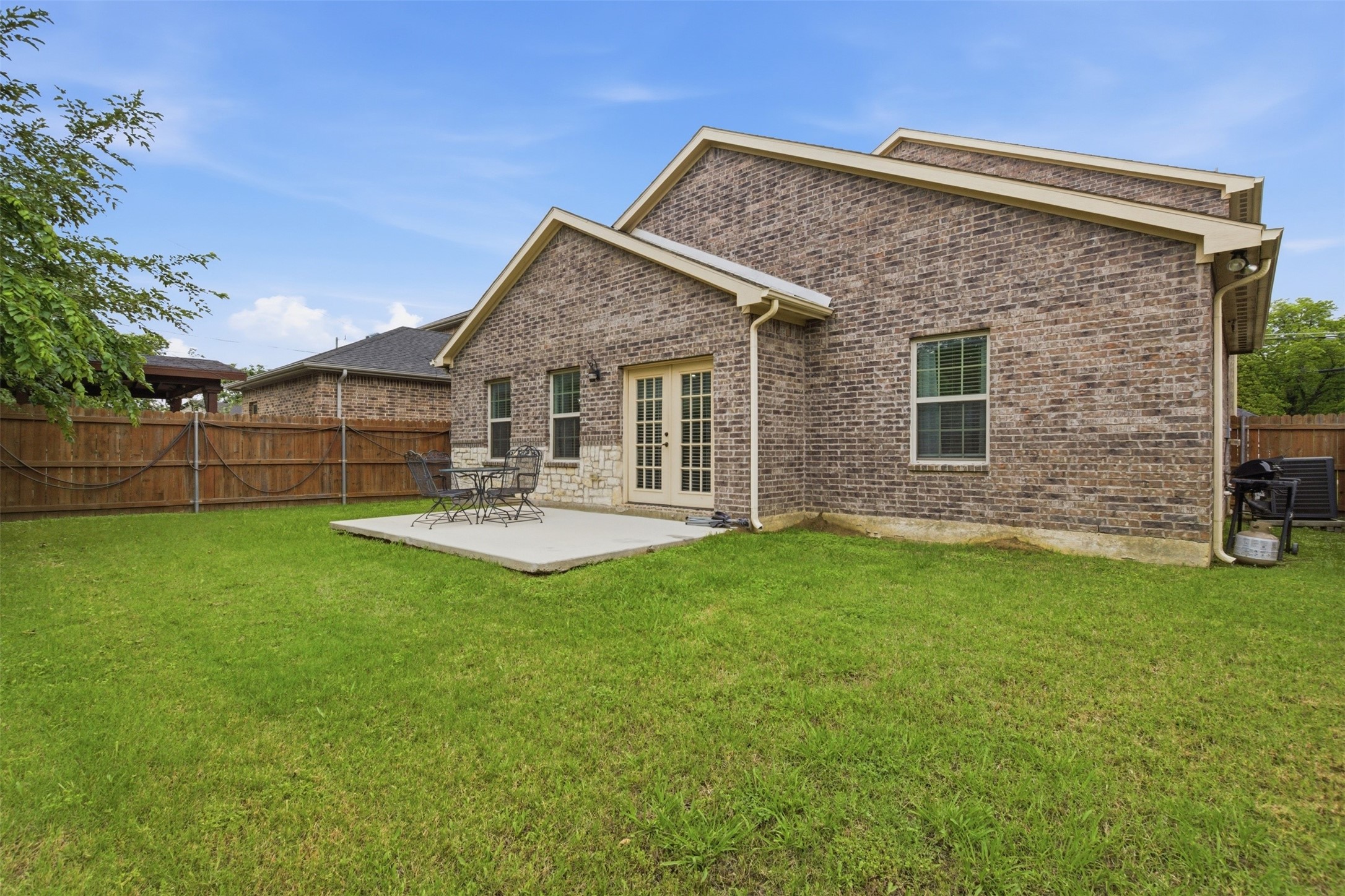 1505 Lakeview Drive Grand Prairie TX 75051