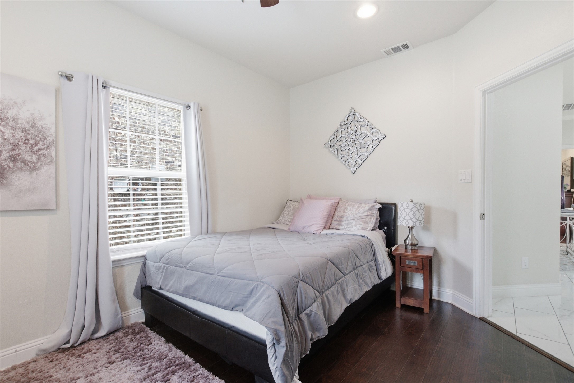 1505 Lakeview Drive Grand Prairie TX 75051
