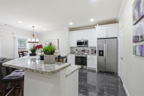1505 Lakeview Drive Grand Prairie TX 75051