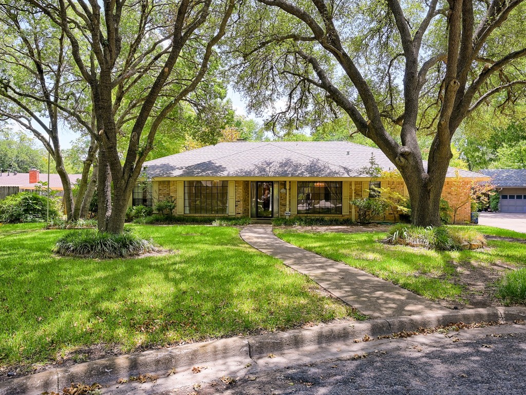 8421 Gladys Court Benbrook TX 76116