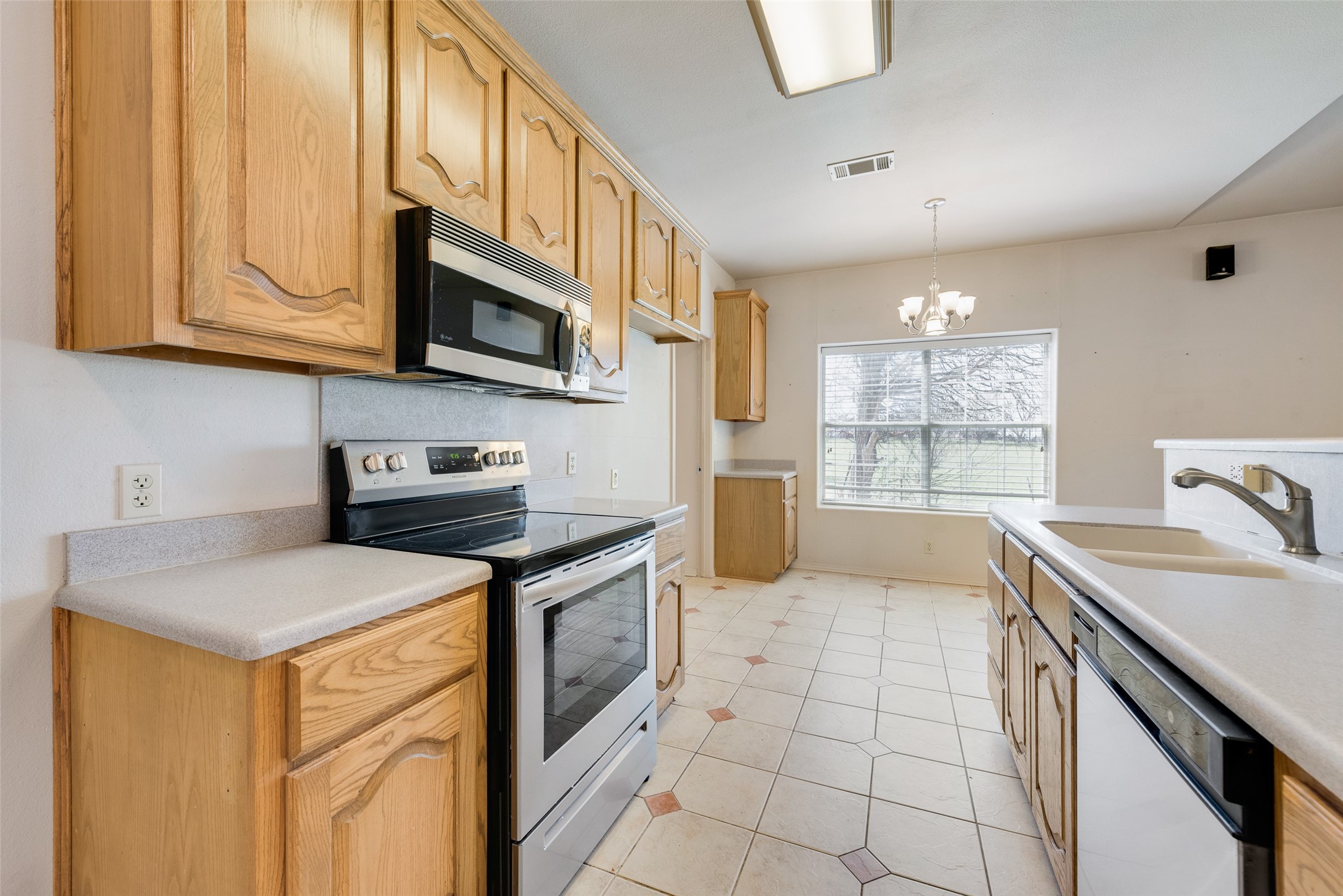 9913 Fm 740 Mesquite TX 75126