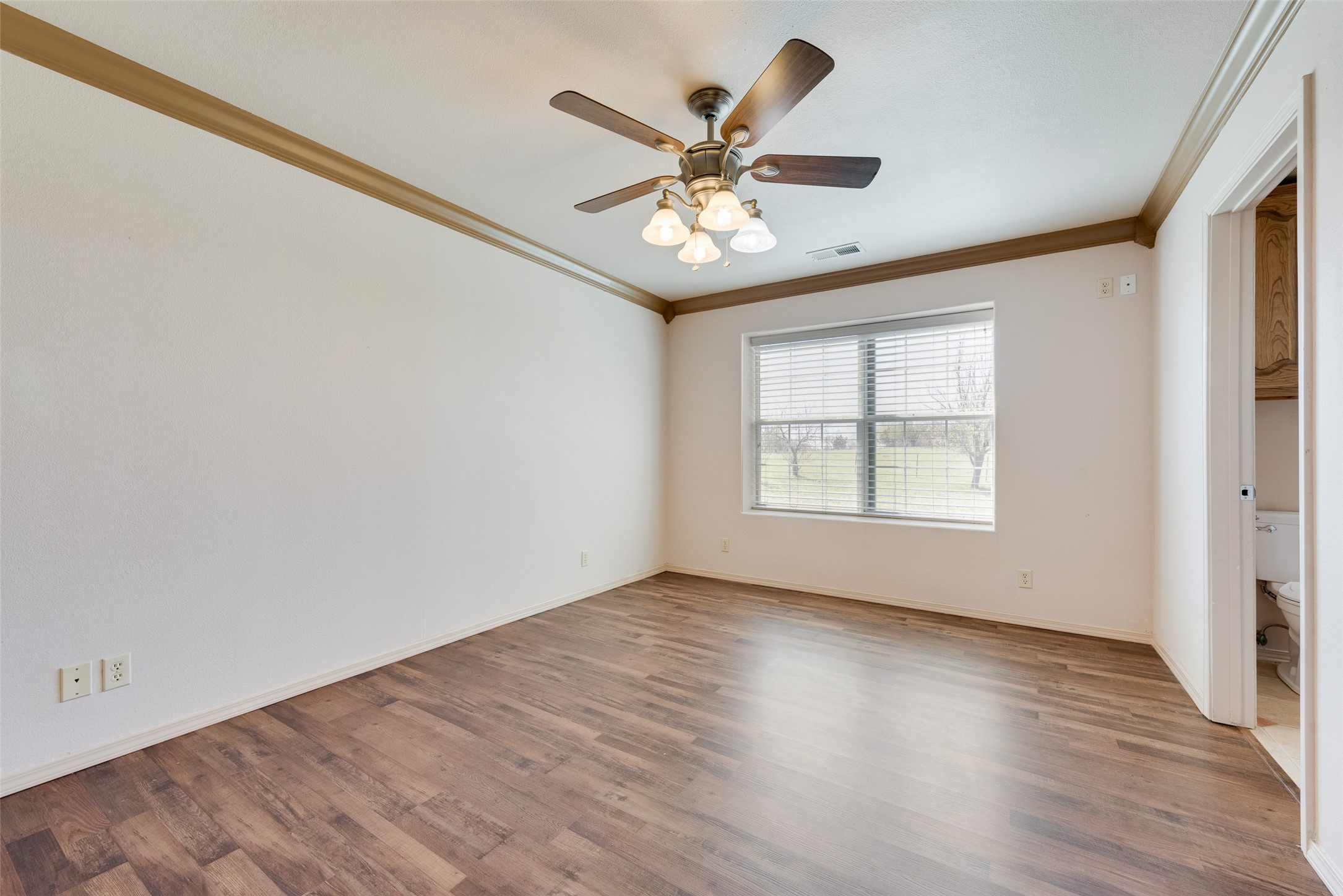 9913 Fm 740 Mesquite TX 75126