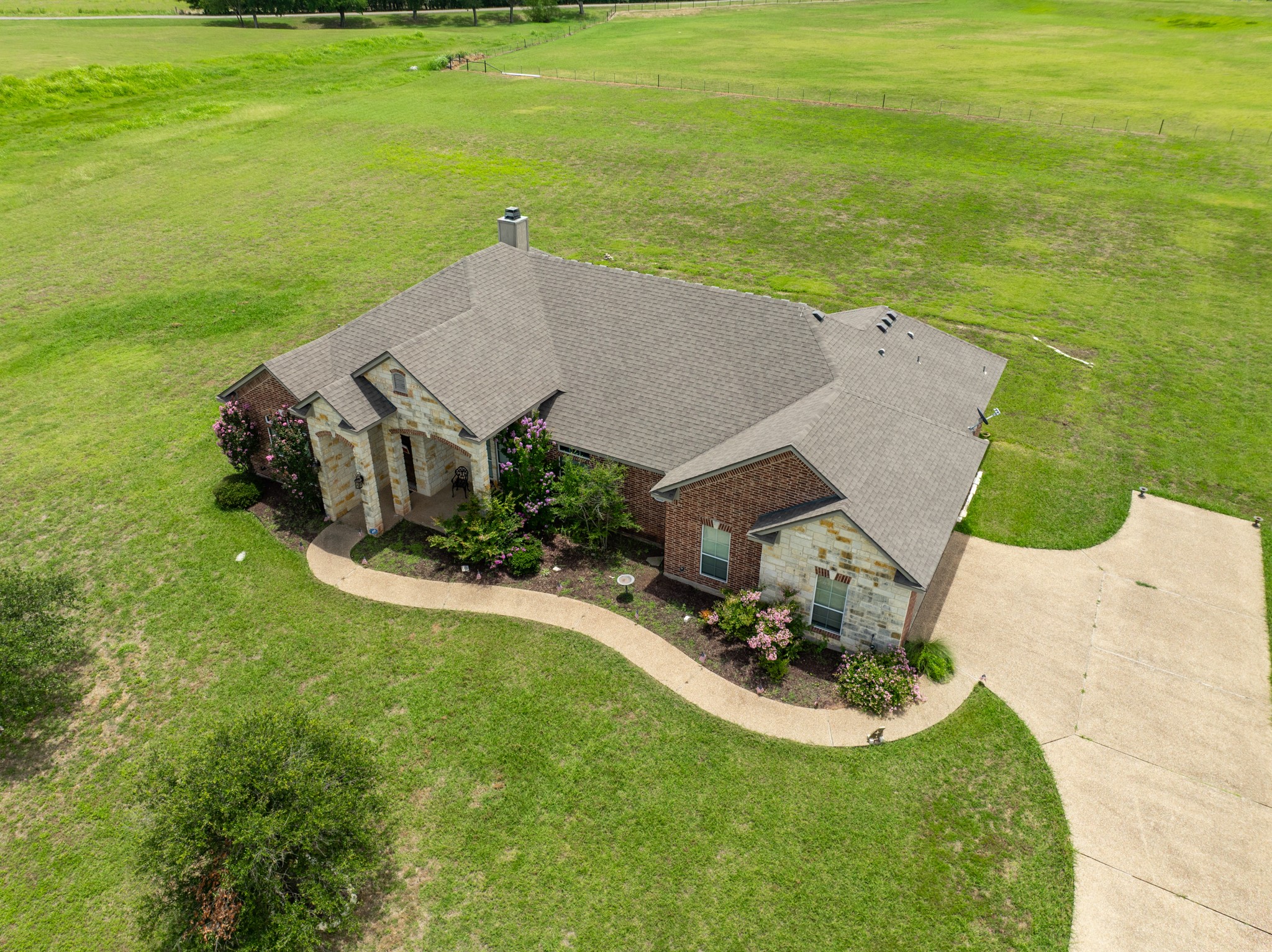 845 W County Line Road E West TX 76691