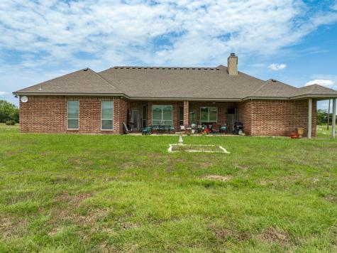 845 W County Line Road E West TX 76691