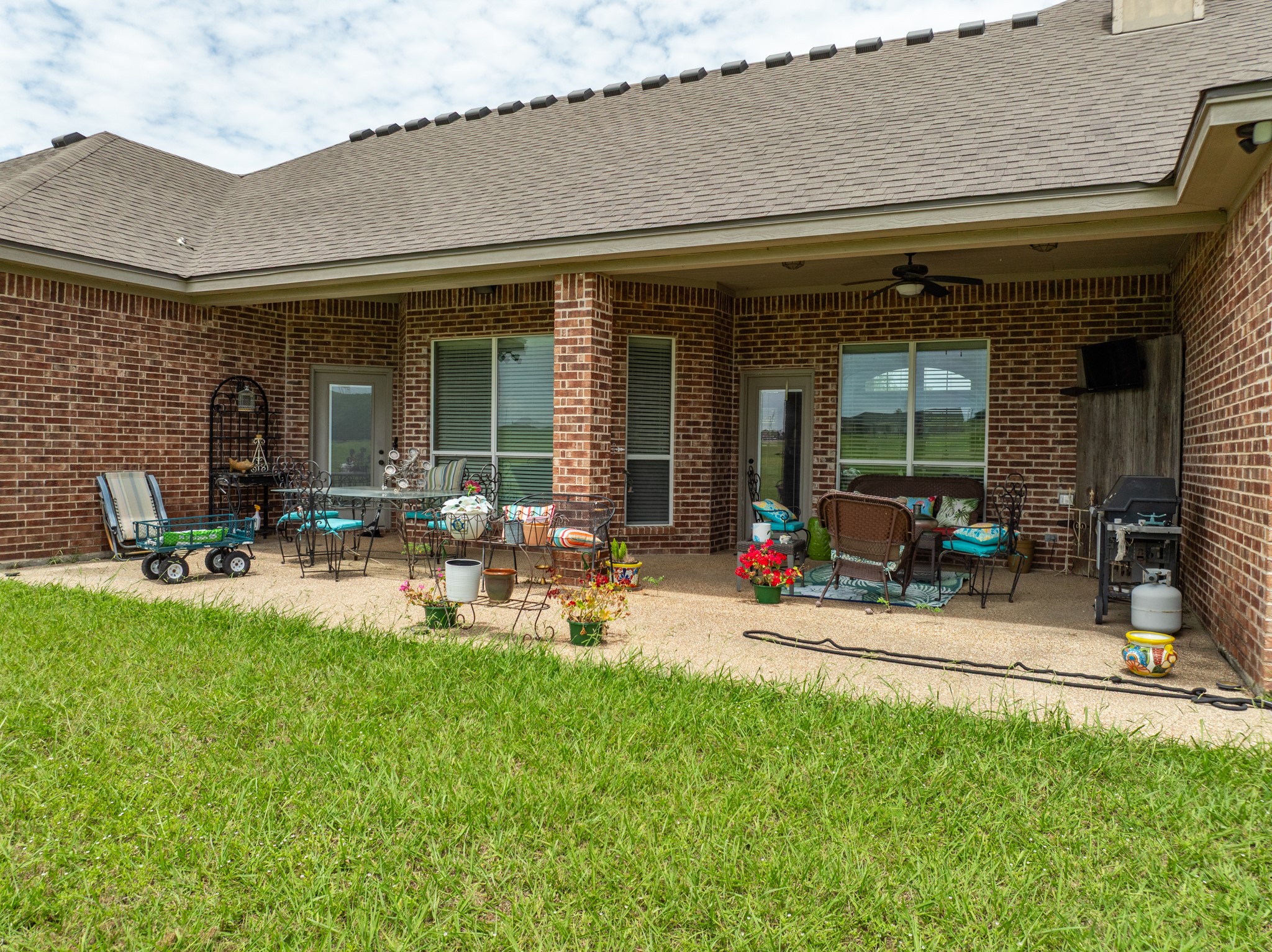 845 W County Line Road E West TX 76691