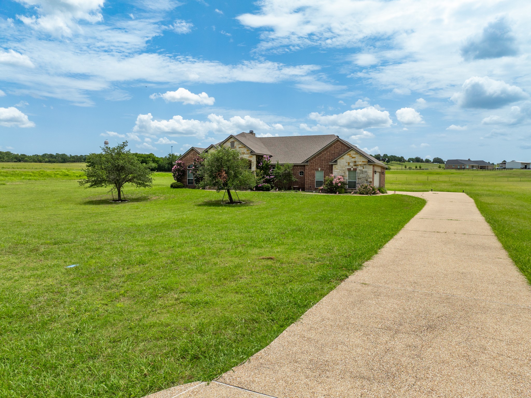 845 W County Line Road E West TX 76691
