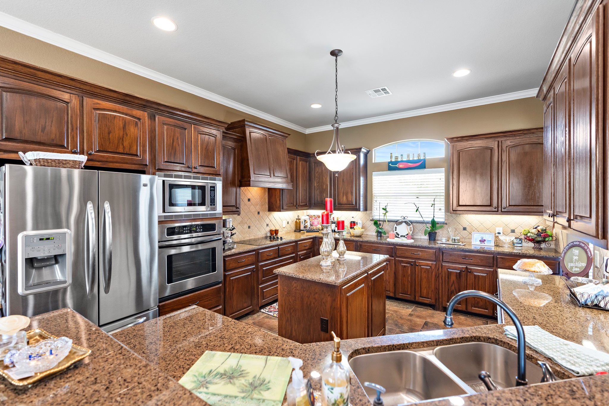 845 W County Line Road E West TX 76691
