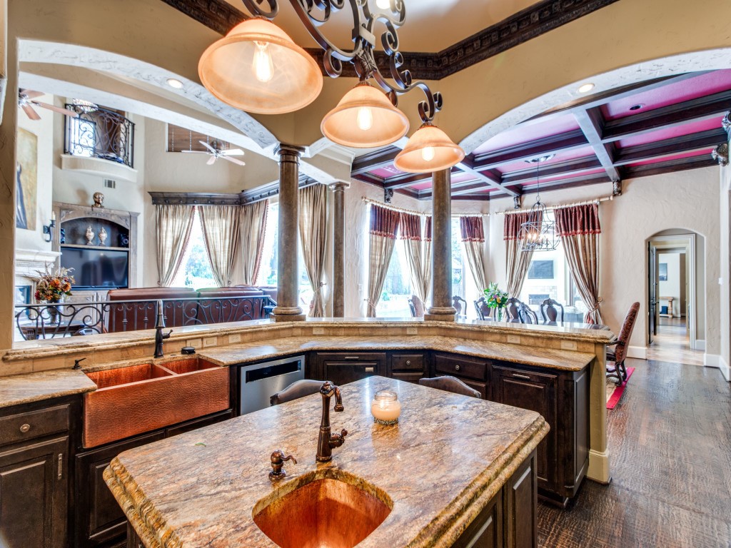 1608 Rivercrest Court Fort Worth TX 76107