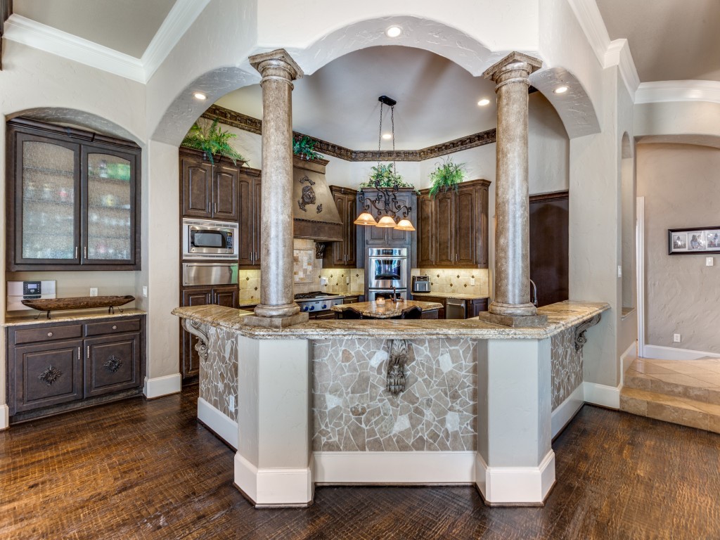 1608 Rivercrest Court Fort Worth TX 76107