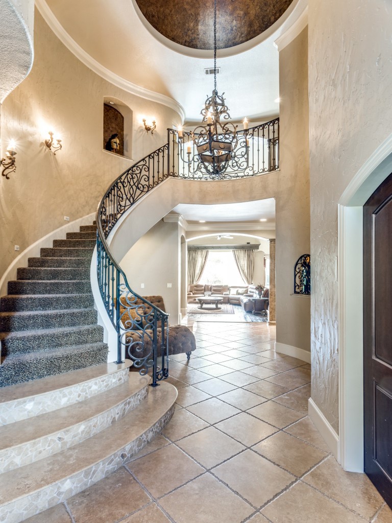 1608 Rivercrest Court Fort Worth TX 76107
