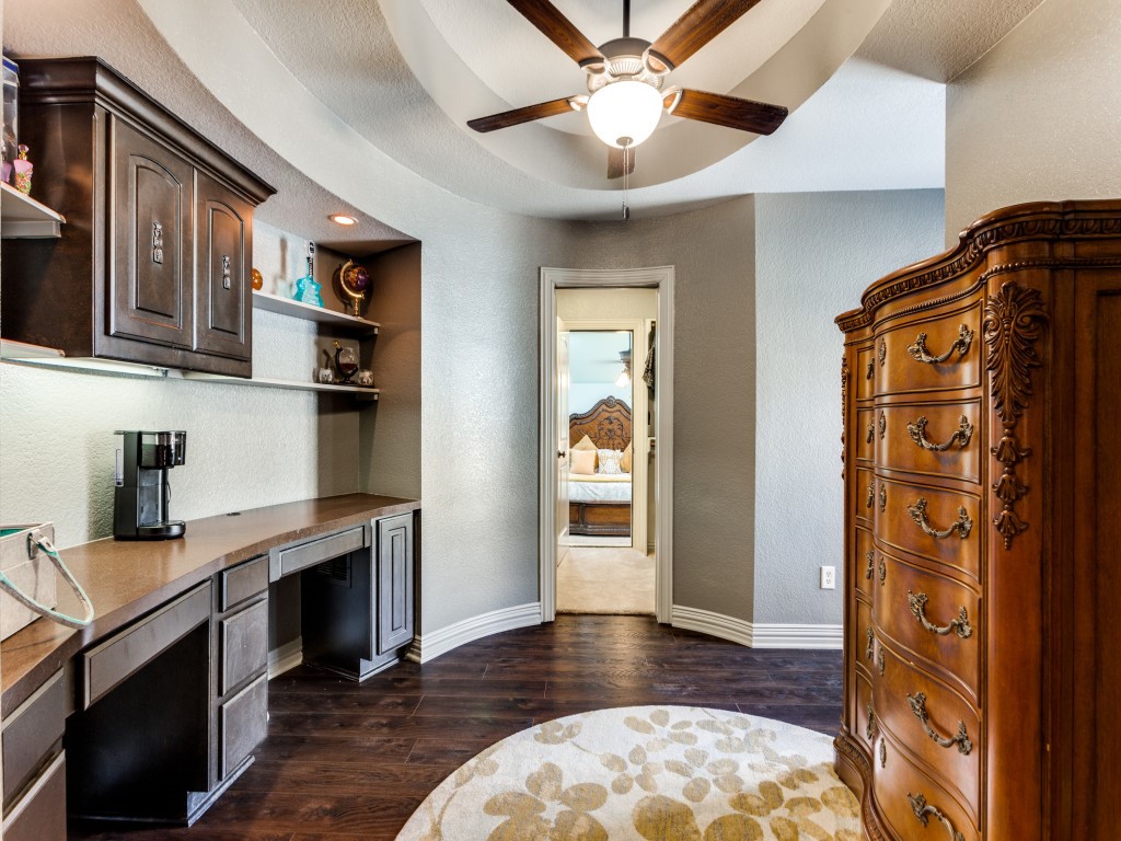 1608 Rivercrest Court Fort Worth TX 76107
