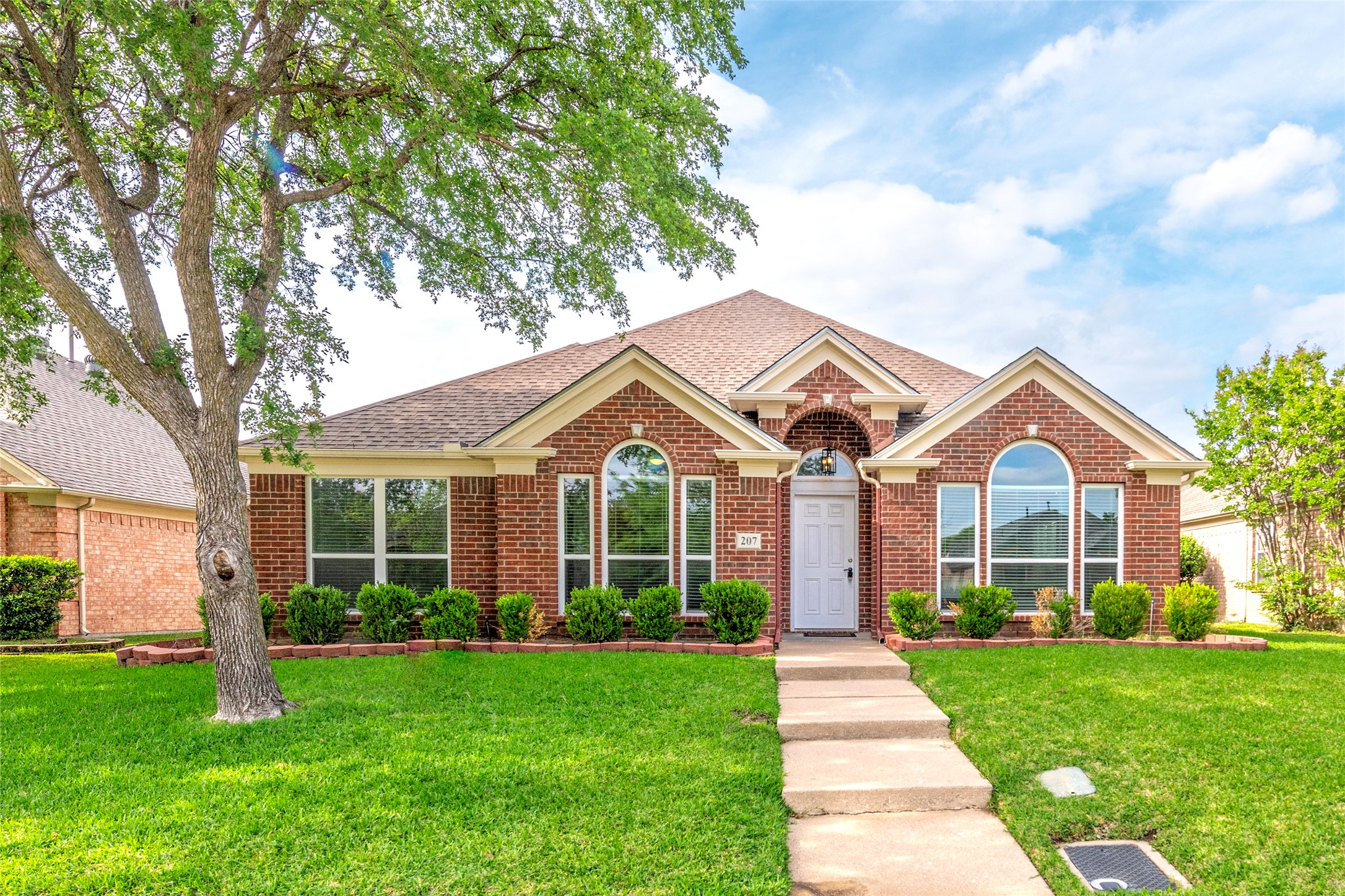 207 Meredith Court Irving TX 75063