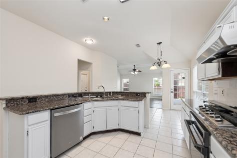 207 Meredith Court Irving TX 75063