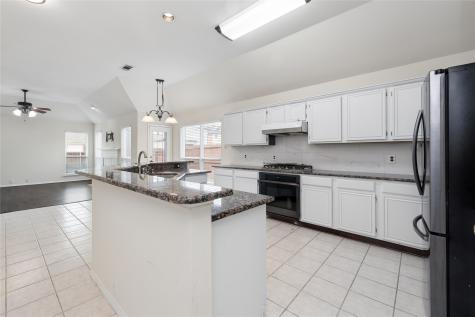 207 Meredith Court Irving TX 75063