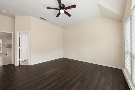 207 Meredith Court Irving TX 75063