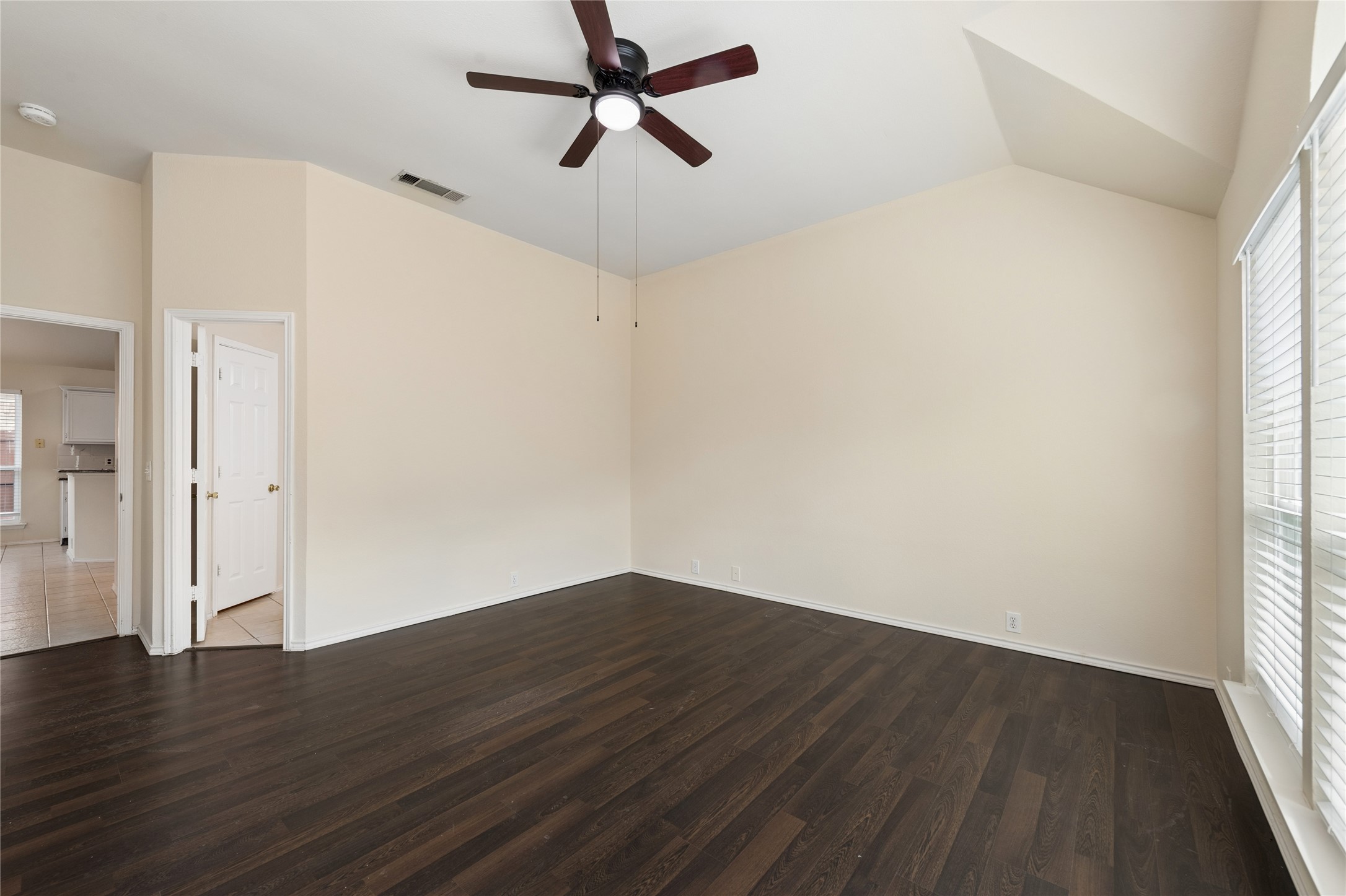 207 Meredith Court Irving TX 75063