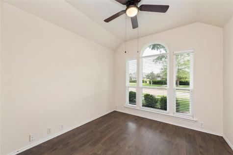 207 Meredith Court Irving TX 75063