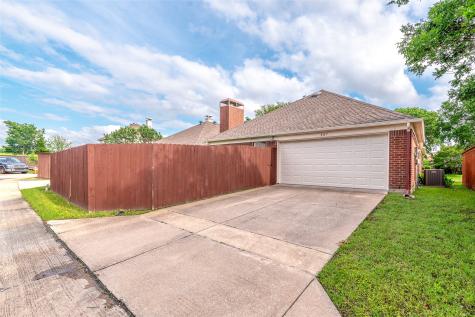 207 Meredith Court Irving TX 75063