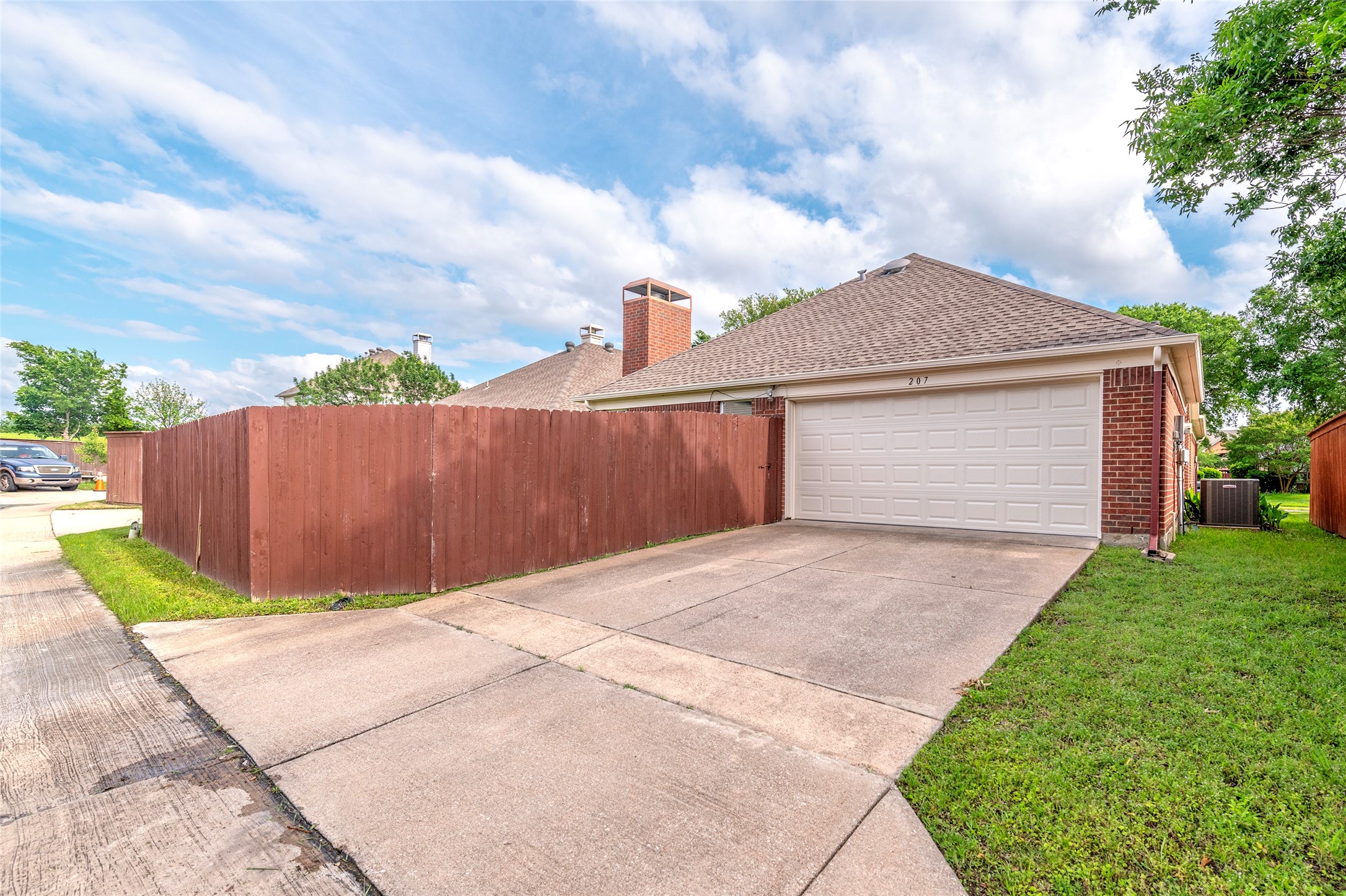 207 Meredith Court Irving TX 75063