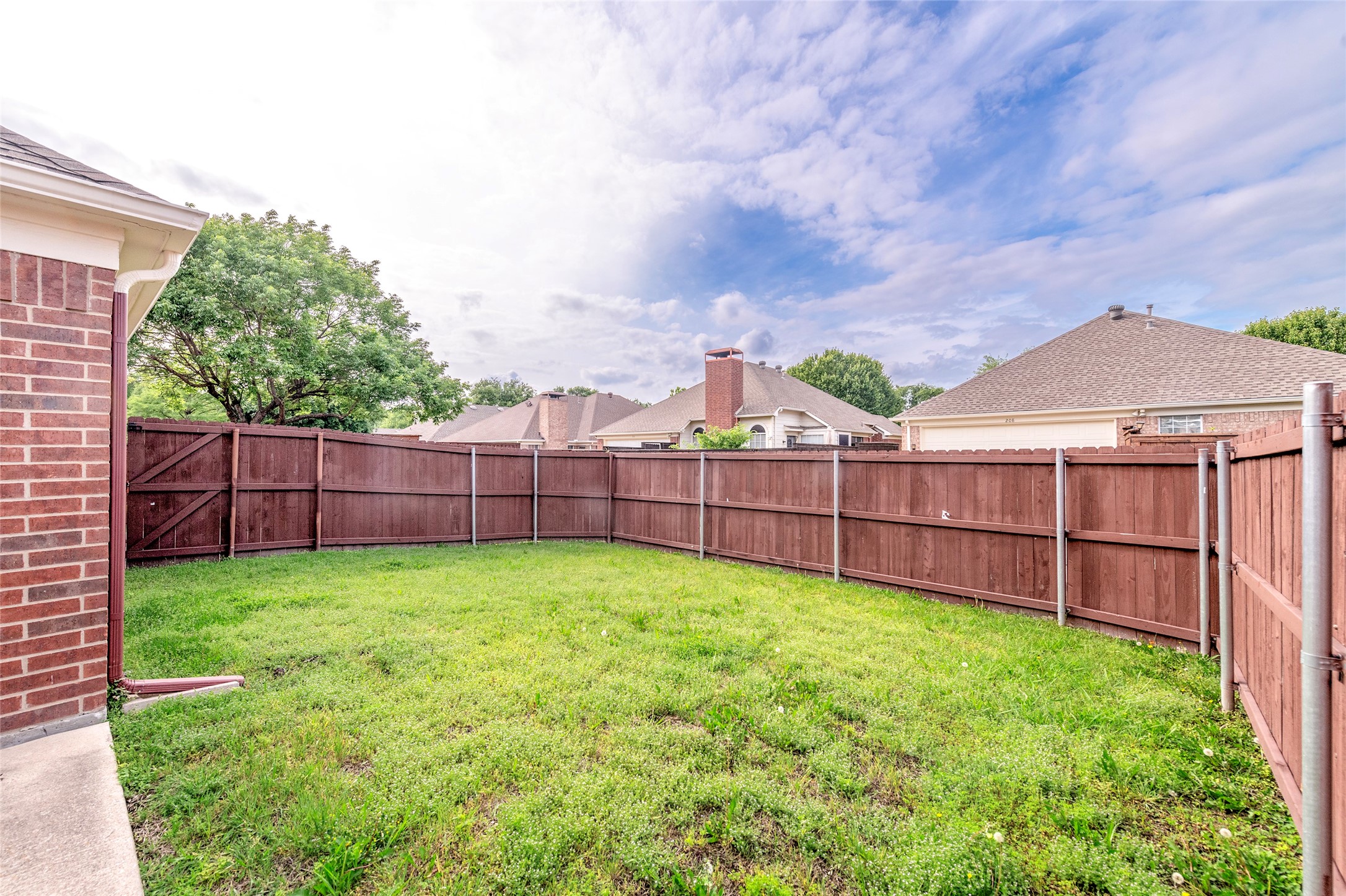 207 Meredith Court Irving TX 75063