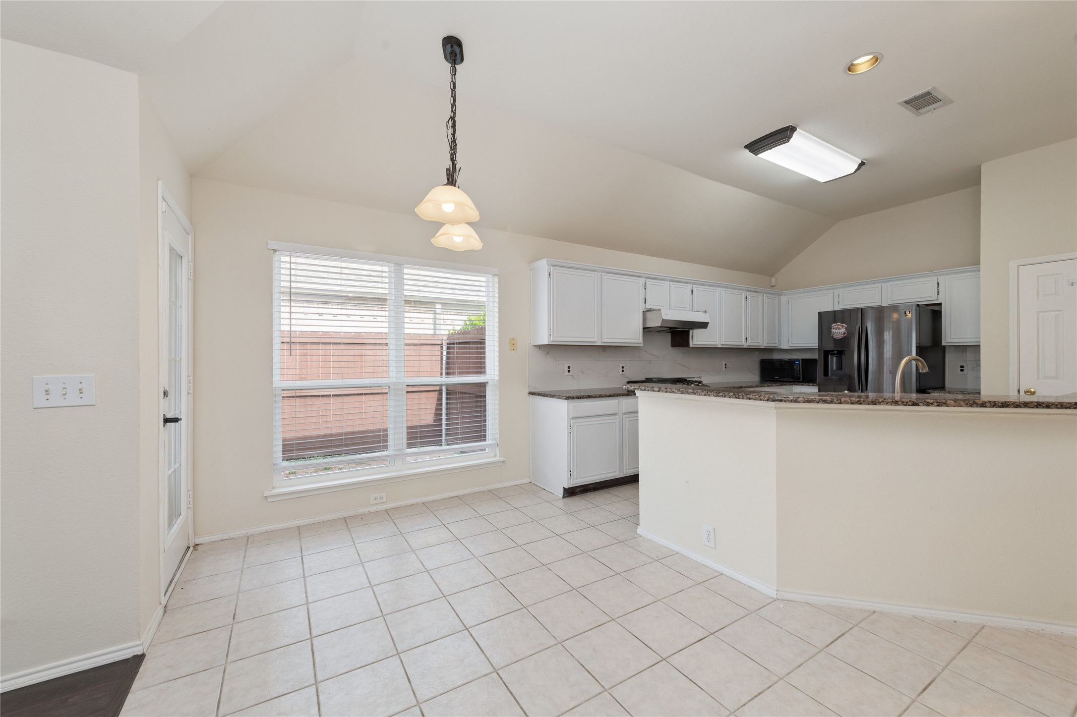 207 Meredith Court Irving TX 75063