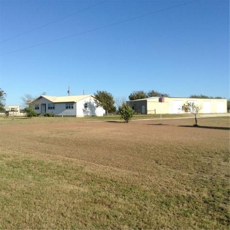 2201 NW 4th Street Hubbard TX 76648